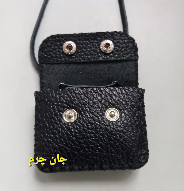 کیف گردنی چرم طبیعی حجم دار سایز بزرگ با بند چرمی جای دعا جای حرز گردن آویز جادعایی