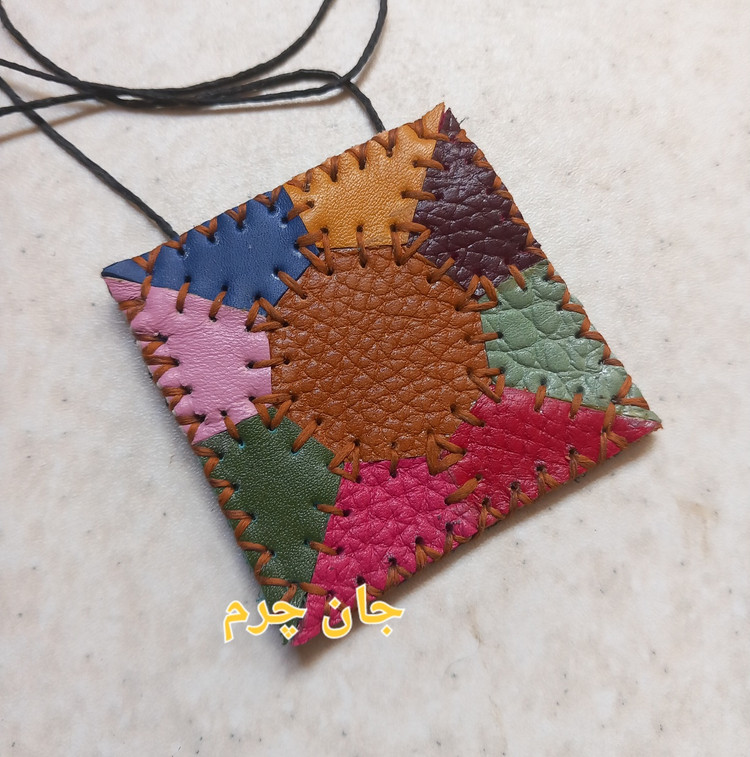 جادعایی چرم طبیعی جاحرزی جای دعا کیف گردنی دعا جای حرز چرم طبیعی دست دوز